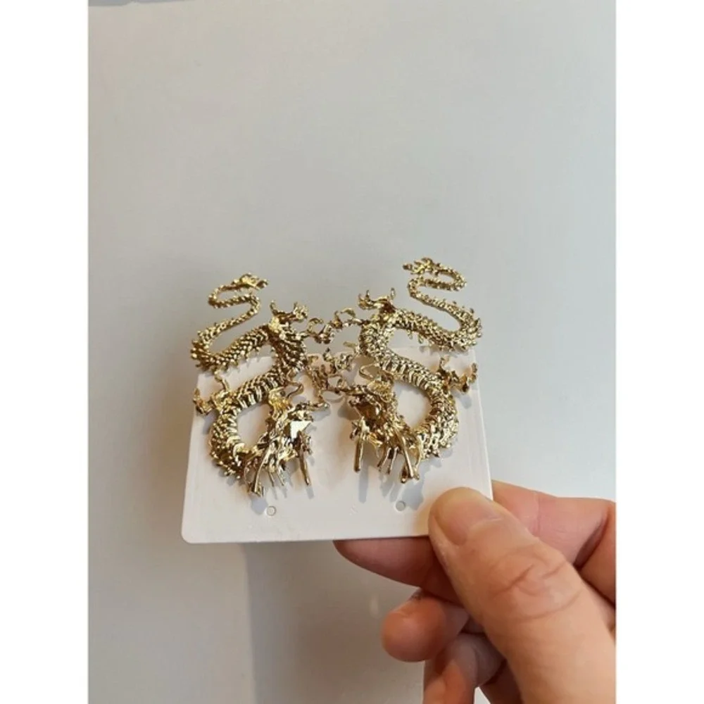 Dragon Statement Earrings Womens OS Gold Like New Mythical Celestial Studs‎